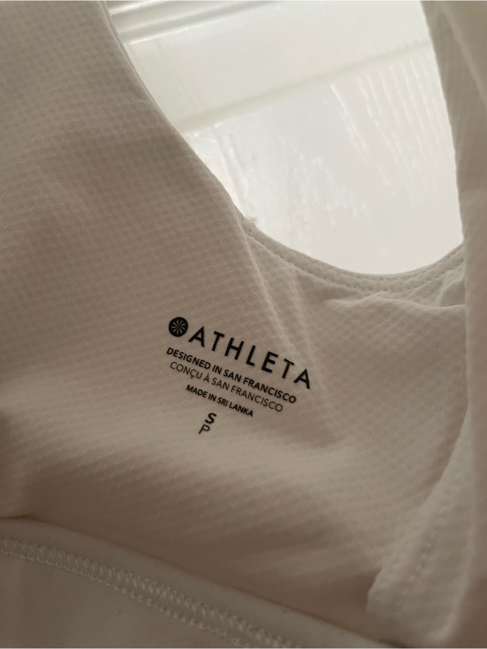 Athleta Women’s size Small White Sports Bra Top with Strappy Back Design - Picture 4 of 7